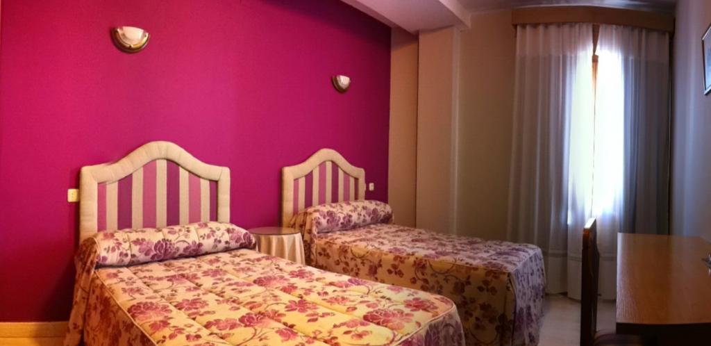 El Torreon Del Miguelete Hotel Miguel Esteban Cameră foto